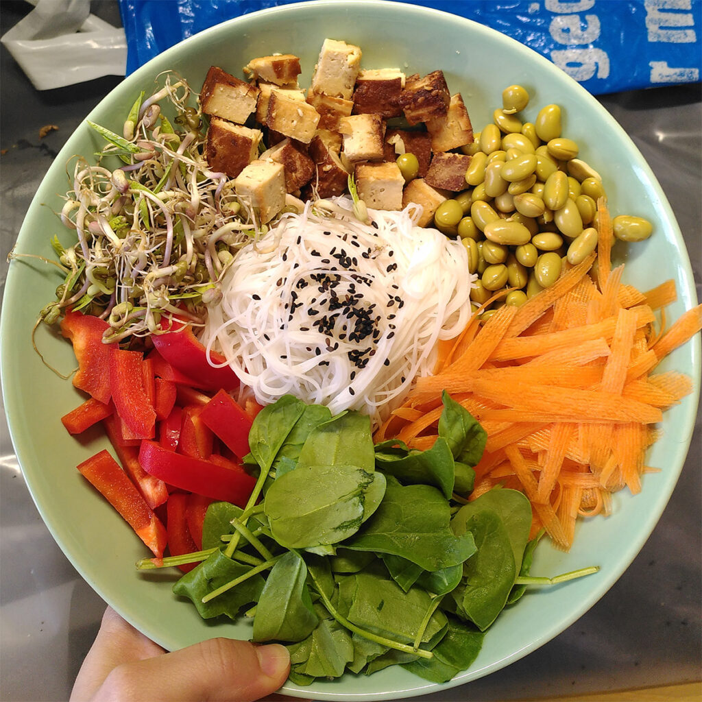 Glasnudelsalat an Erdnusssauce | Plant Love