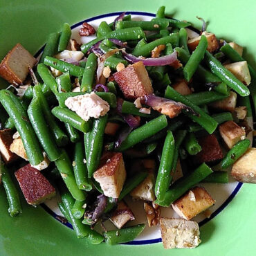 gruene-bohnen-salat-mit-raeuchertofu